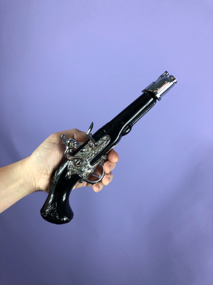 Avon Tai Winds Blunderbuss Pistol Cologne Aftershave Splash Bottle 