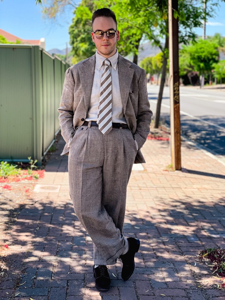 Neapolitan style linen suit by Sam Wade - Beg Your Pardon - tailored suits and sartorial style