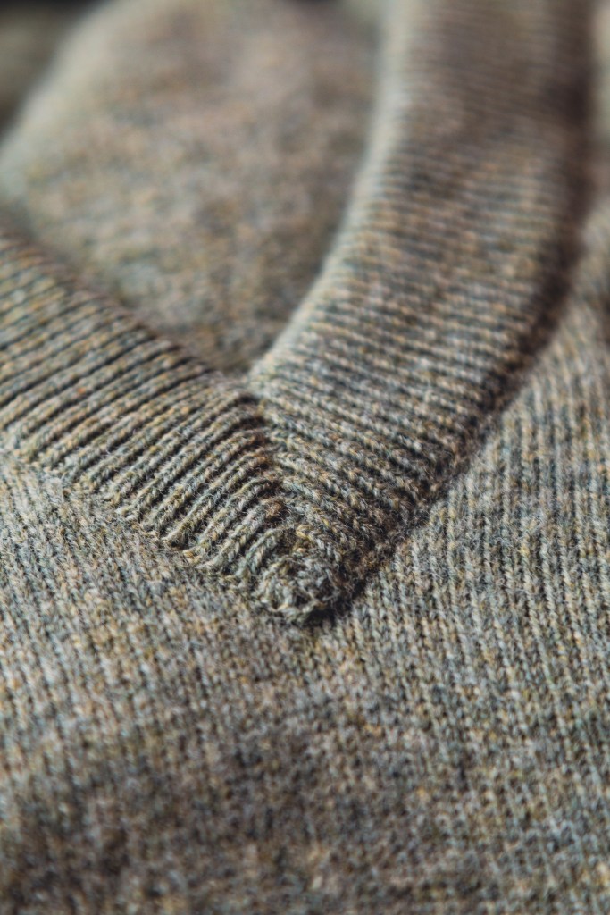 A Tempo Rubato Standard V Neck Lambswool Sweater in Verdant - Review